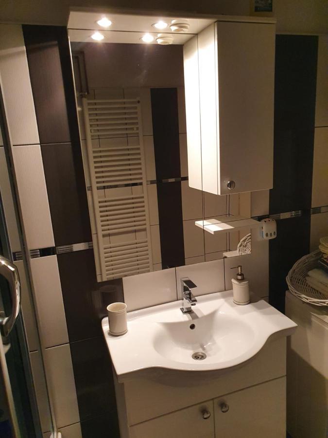شقة Apartman Luka سيني المظهر الخارجي الصورة